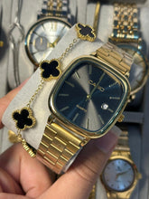 casio in black with van clef